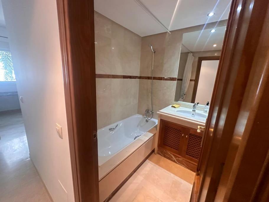 Costalita Beach Apartamento En Естепона Екстер'єр фото